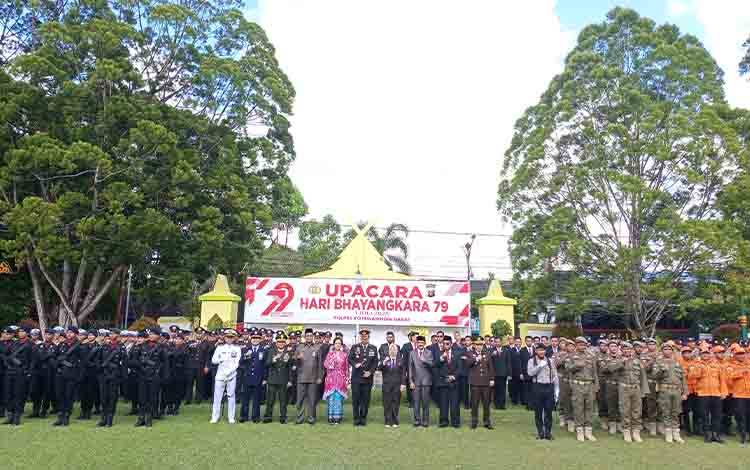 Polres Kobar Gelar Upacara Peringatan Hari Bhayangkara ke-79