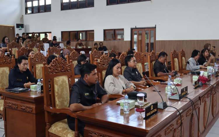 Enam Fraksi DPRD Gunung Mas Setuju Raperda RPJMD 2025-2029 Dibahas Lebih Lanjut