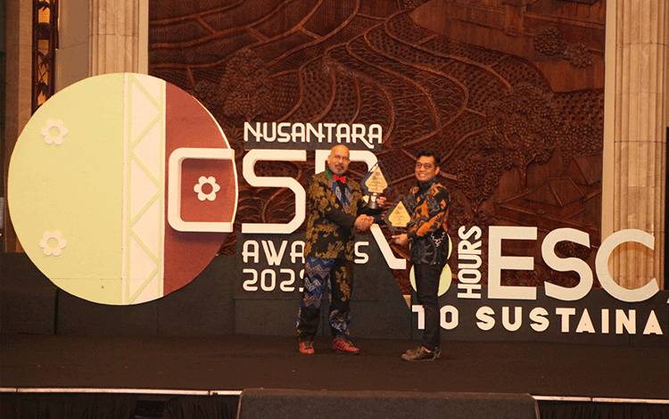 Tiga Penghargaan Nusantara CSR Awards Bukti Peduli PLN UIP KLB pada Negeri