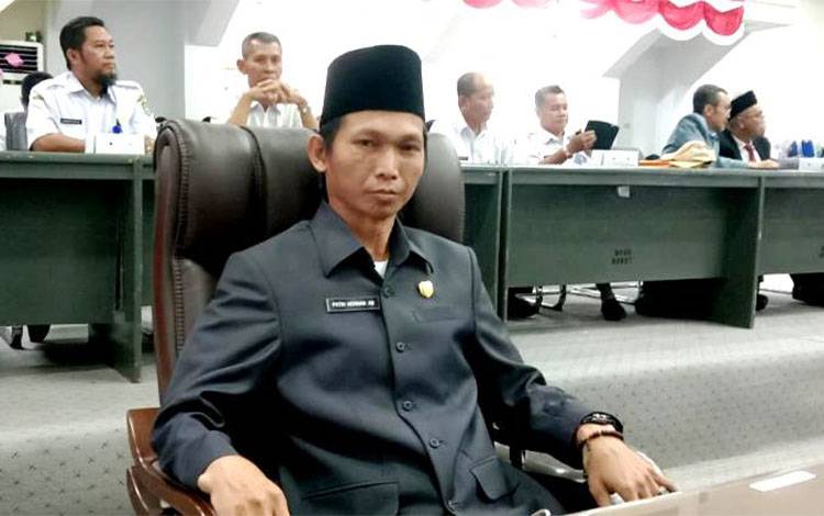 DPRD Barito Utara Apresiasi Pemdes Lemo I Gelar Penyuluhan Hukum