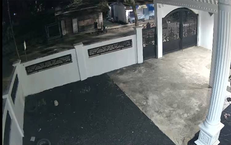 Terekam CCTV dan Kenali Pelaku, Maling Alat Motor di Kapuas Ditunggu Korban Penuhi Itikad Baik