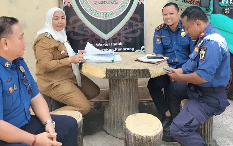 Disdamkarmat Palangka Raya Sosialisasikan SKIK untuk Tingkatkan Kesiapsiagaan Masyarakat