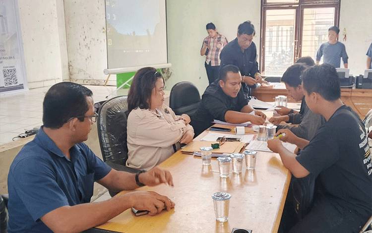 Disnakertransperin Bartim Mediasi Penyelesaian PHK Massal 143 Karyawan PT SLS
