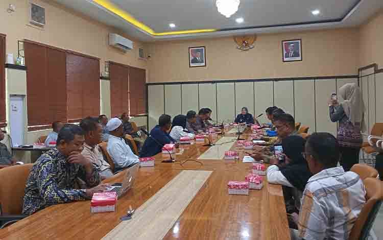 Pemkab Kobar Tata Ulang UMKM di Bundaran Pangkalan Lima dan Tudung Saji
