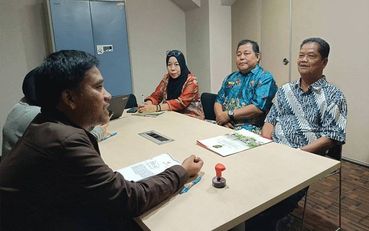 Sekda Seruyan Audiensi dengan KPK Bahas Progress Kasus Pelabuhan Teluk Segintung