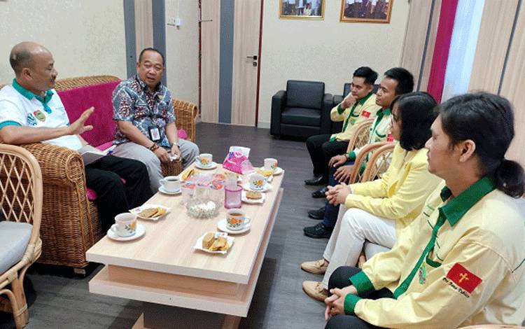 DLH Kalteng Libatkan Pemuda Katolik dalam Program Pengendalian Emisi Karbon