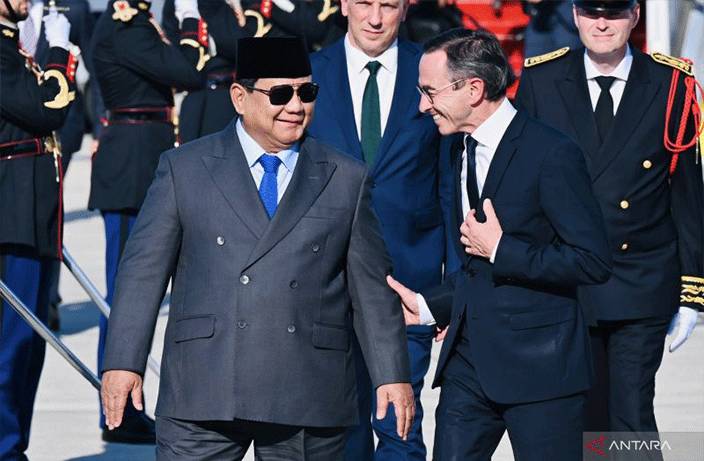 Presiden Prabowo Tiba di Paris untuk Hadiri parade Bastille Day