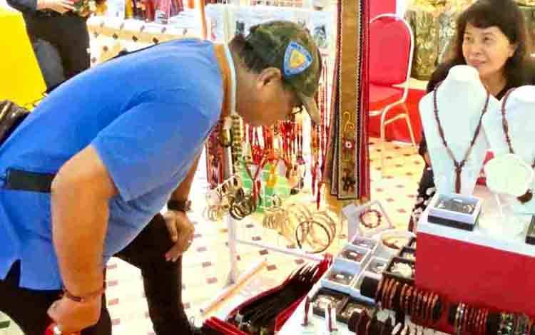 UMKM Makanan dan Kerajinan Binaan Kalteng Ramaikan Palangka Raya Fair