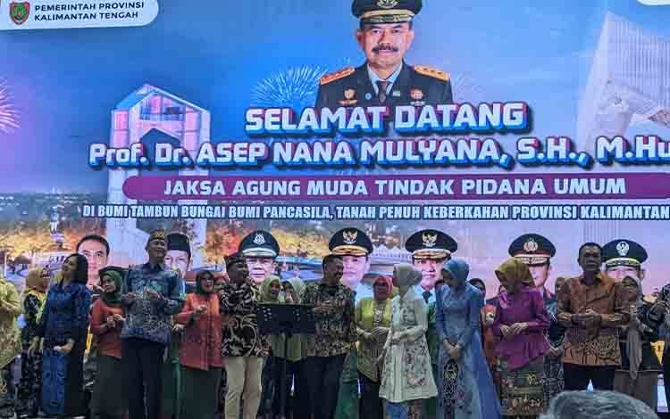 Gubernur Sambut Baik Kedatangan Kajati Kalteng yang Baru
