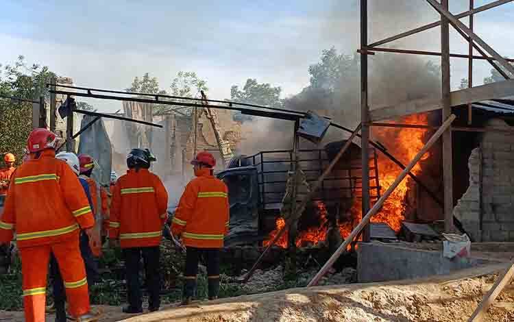 Diduga Ada BBM dalam Rumah yang Terbakar di Sampit, Sempat Terdengar Ledakan