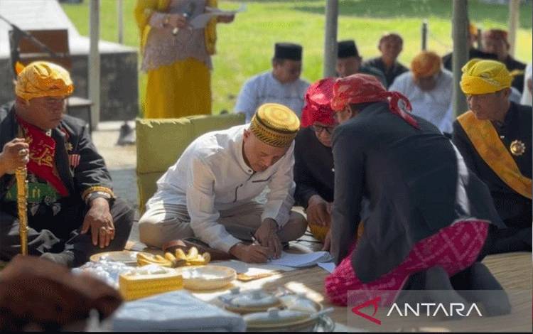 Fuad Plered Jalani Sanksi Adat Kasus Ujaran Kebencian