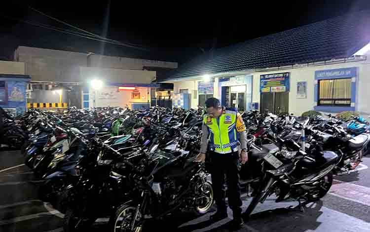 Satlantas Polres Kotim Amankan Ratusan Kendaraan Berknalpot Brong