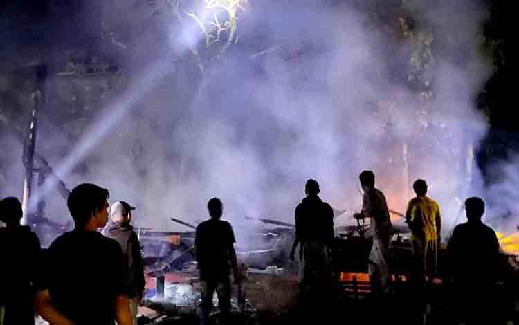 Rumah Dinas Kepala Sekolah SDN Lemo II Terbakar
