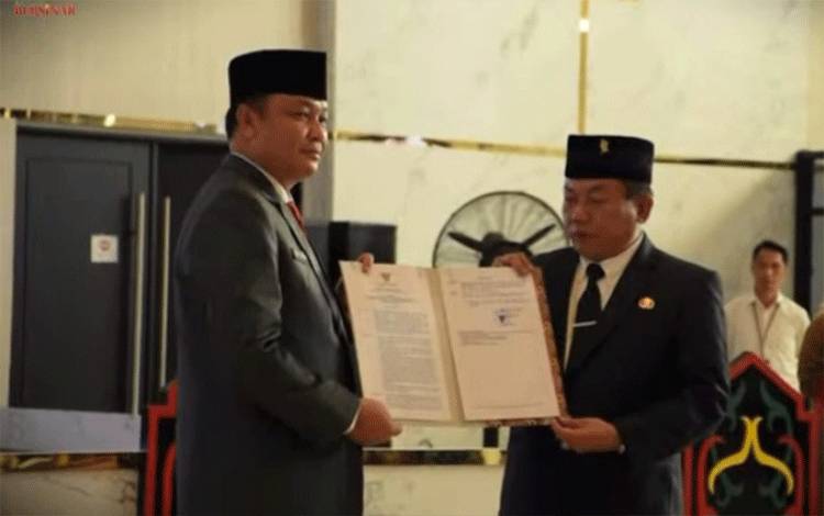 Usis I Sangkai Dilantik Sebagai Sekda Kapuas