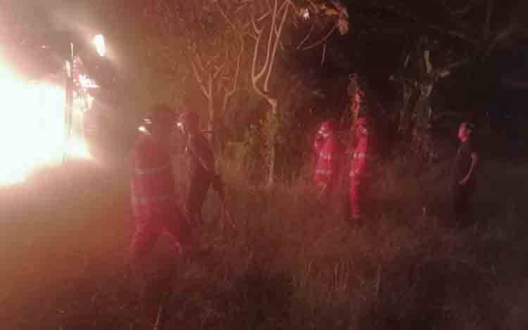 Satu Rumah Kosong di Kuala Pembuang Ludes Terbakar
