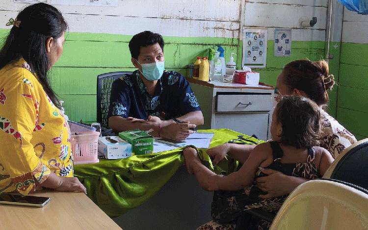 Program Speling Dinas Kesehatan Gumas Hadirkan Dokter Spesialis ke Masyarakat Desa