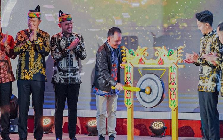 Gubernur Tegaskan HIPMI Ujung Tombak Ekonomi Kalteng