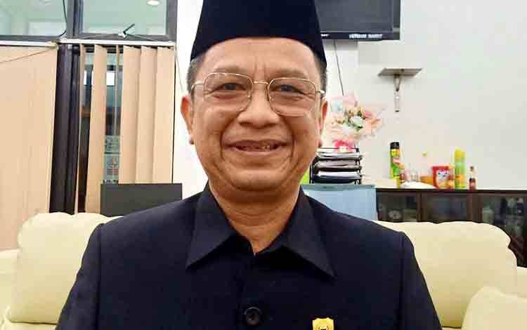 Ketua Fraksi PDIP DPRD Apresiasi Program Kelurahan Lanjas Serahkan Gapura ke 11 RT