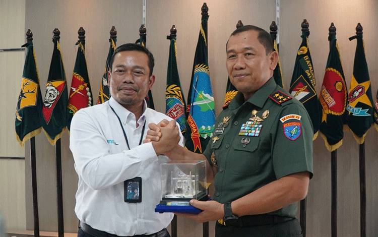 PLN dan Kodam XII/Tanjungpura Perkuat Sinergi dalam Ketahanan Energi di Kalbar dan Kalteng