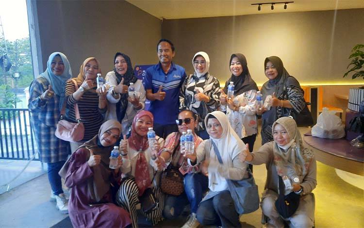 Tebar Semangat Pendidikan Lewat Nobar Film "Gak Nyangka", Bambang Purwanto Ajak Orangtua Dukung Sekolahkan Anak Meski Tinggal di Desa