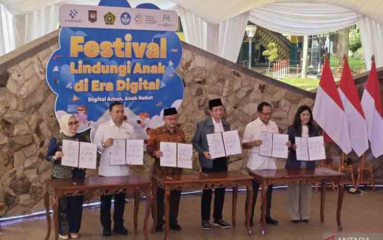 Kemkomdigi Jalin Kolaborasi Lintas Kementerian untuk Terapkan PP Tunas