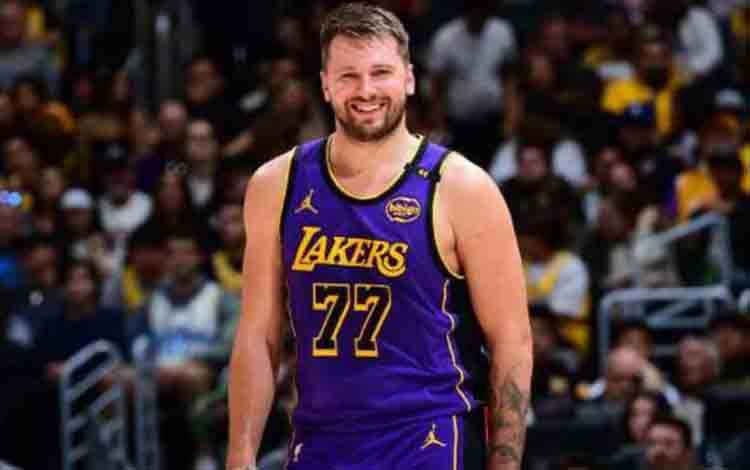 Luka Doncic Perpanjang Kontrak dengan Lakers Senilai 165 Juta Dolar AS