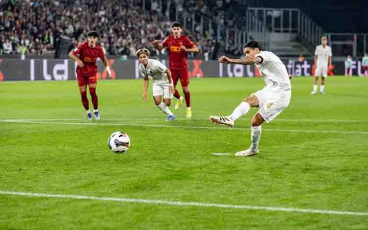 Gol Kevin Diks Warnai Kemenangan Monchengladbach atas Valencia 2-0