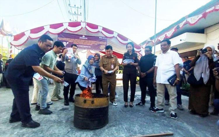KPU Barito Utara Musnahkan 488 Surat Suara Rusak Jelang PSU Pilkada