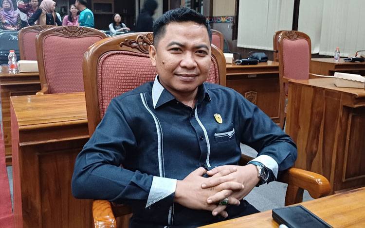 DPRD Kotim Usulkan Festival Layang-Layang di Pantai Ujung Pandaran untuk Dongkrak Wisata