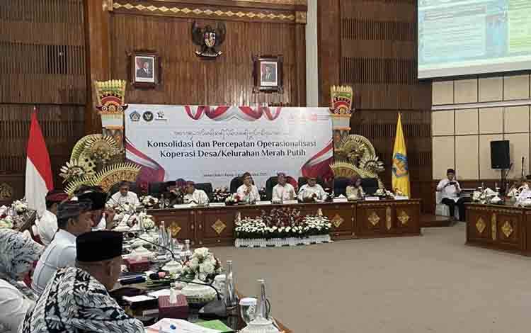 Menko Zulhas Minta Gubernur Rapat Kopdes Merah Putih Tiap Bulan
