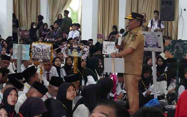 Agustiar Tekankan Program Pendidikan 1 Rumah 1 Sarjana
