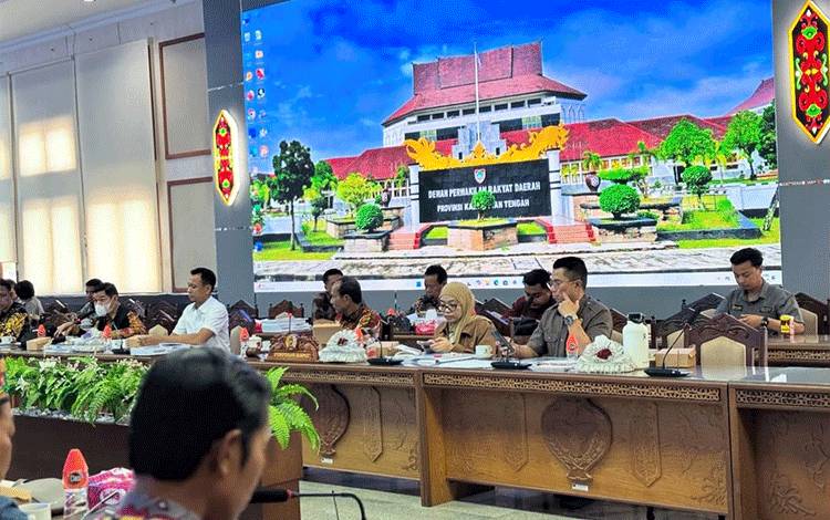 Wakil Ketua I DPRD Kalteng Ajak Masyarakat Kalteng Semarakkan HUT RI ke - 80 dengan Kibarkan Merah Putih