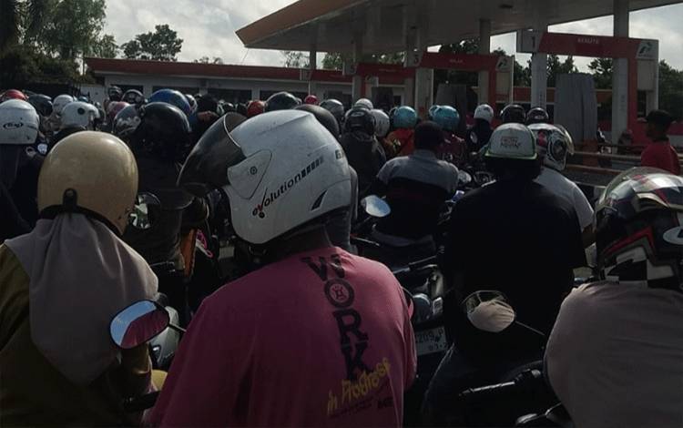 Krisis BBM di Seruyan Hilir dan Seruyan Hilir Timur, Antrean Panjang di SPBU Masih Terjadi