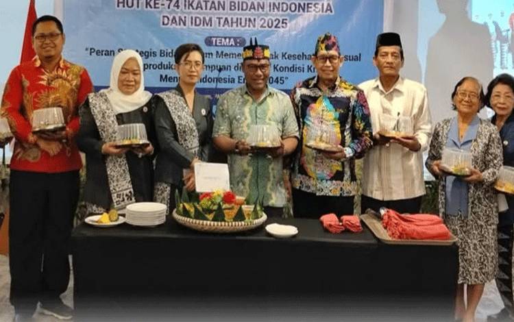 Kepala BKKBN Apresiasi Kontribusi Bidan Turunkan Angka Kematian Ibu dan Bayi
