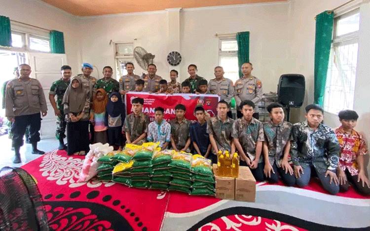 Solidaritas HUT ke-80 RI, Polres Kapuas dan Kodim 1011/KLK Gelar Anjangsana ke Panti Asuhan