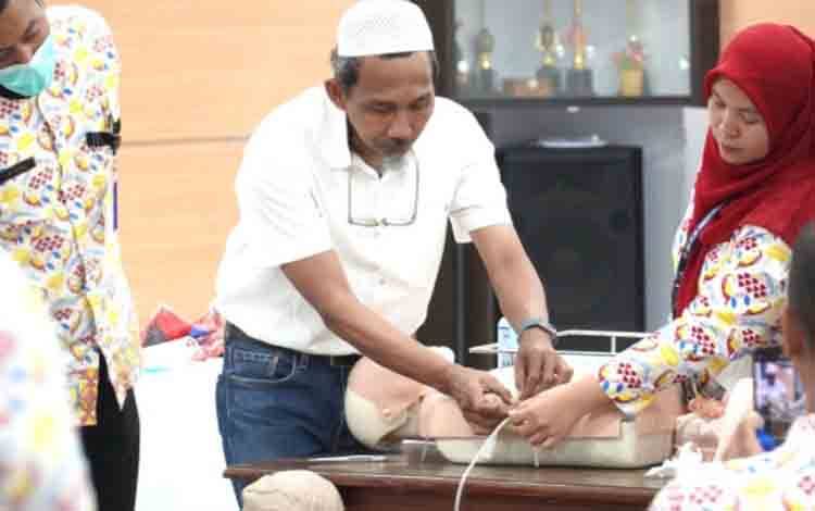 RSUD Sultan Imanuddin Gelar Pelatihan Pemasangan Kateter Urine dan Perawatan WSD