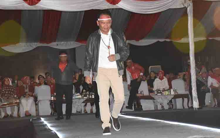 Gubernur Ajak Warga Kalteng Hidupkan Semangat Pahlawan Lewat Pembangunan Merata