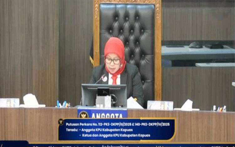 Anggota KPU Kapuas Dina Mariana Diberhentikan dari Jabatan karena ini