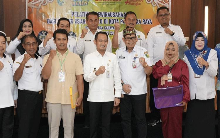 Wali Kota Sebut Usaha Mikro Tulang Punggung Perekonomian Palangka Raya