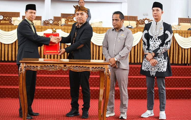 Wakil Bupati Seruyan Hadiri Rapat Paripurna DPRD Sepakati KUA-PPAS APBD 2026