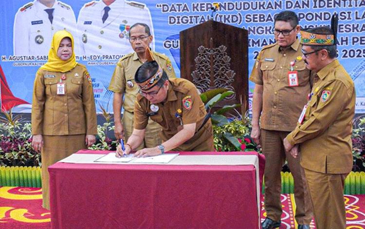 Pemprov Kalteng Dorong Penguatan Administrasi Kependudukan Layanan Publik