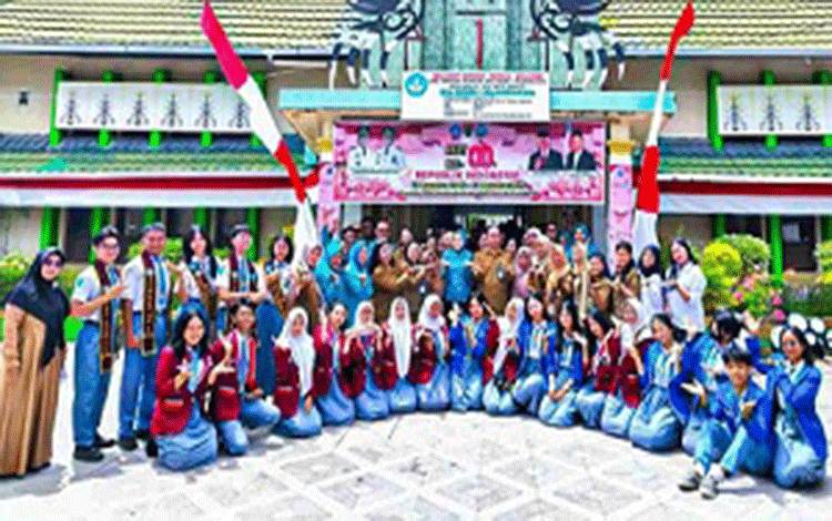 Program HUMA BETANG Hadirkan Cek Kesehatan dan Makanan Bergizi Gratis di Sekolah