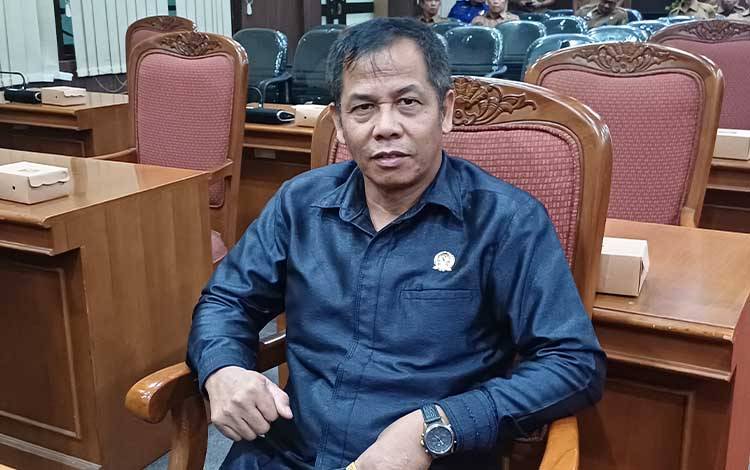 DPRD Kotim Soroti Guru Honorer Mengabdi dengan Upah Minim