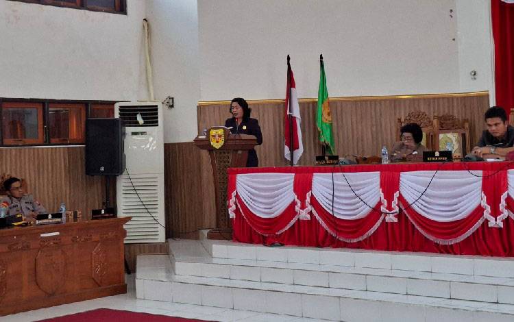 Enam Fraksi DPRD Gunung Mas Setuju Raperda Perubahan APBD 2025 Dibahas Lebih Lanjut