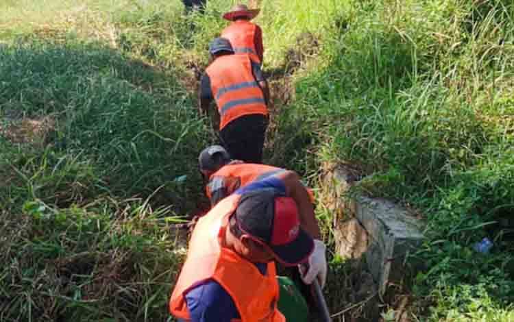 Dewan Dorong Pemberian Bantuan ke RT/RW untuk Pemeliharaan Drainase