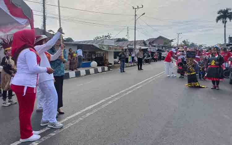 PAUD se-Kecamatan Kahayan Hilir Meriahkan Karnaval Profil Pelajar Pancasila