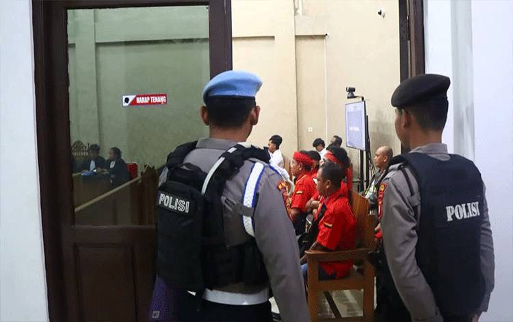 Pengamanan Ketat Sidang Kasus Penganiayaan di PN Kasongan