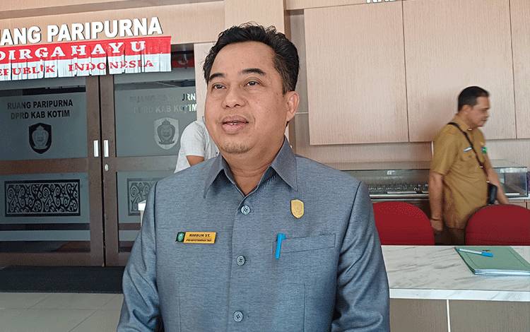 DPRD Kotim Dorong Pemda Susun Regulasi Kendaraan Pribadi ASN Plat Non KH Kena Sanksi