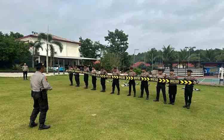Polres Lamandau Tingkatkan Kesiapsiagaan Personel dengan Latihan Dalmas Rutin