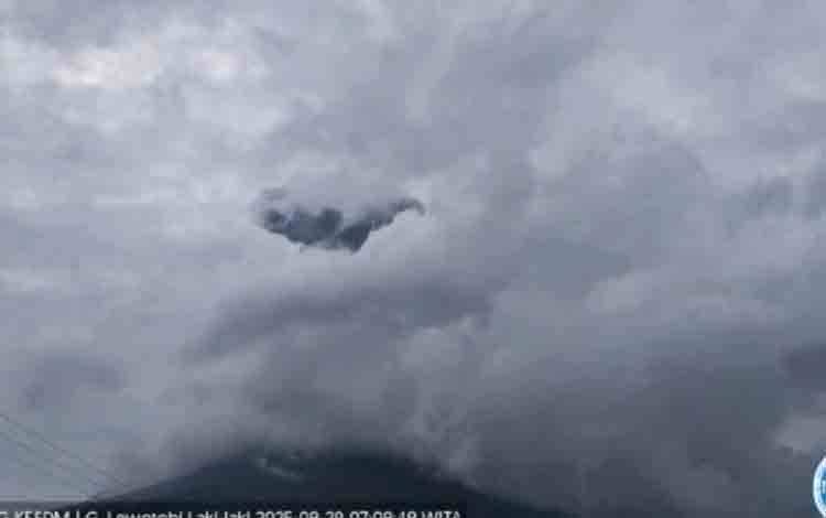 Gunung Lewotobi Laki-Laki kembali Erupsi pada Jumat Siang